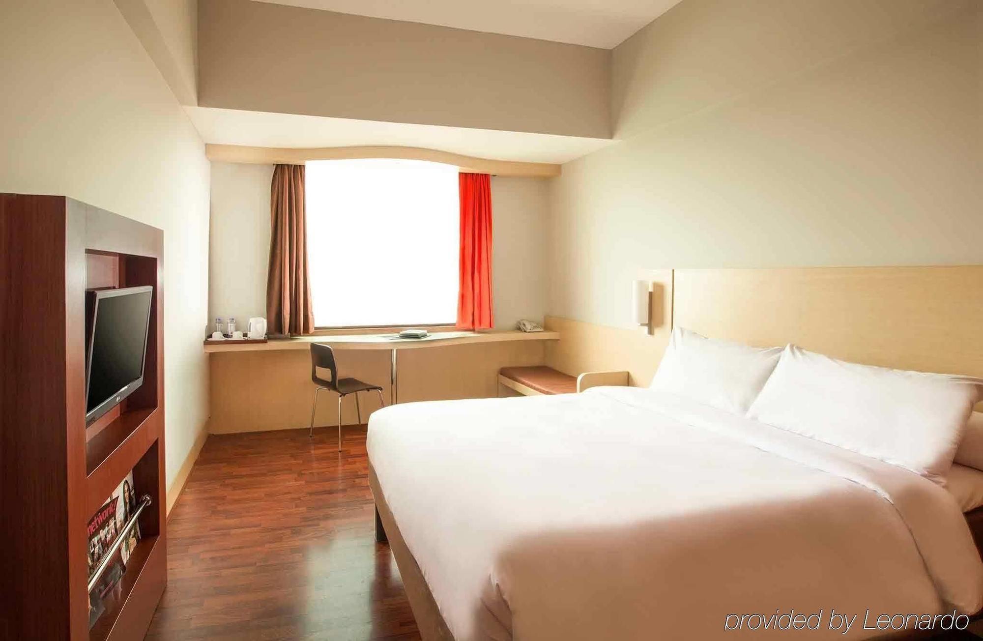 Hotel Ibis Mangga Dua Jakarta Exteriér fotografie