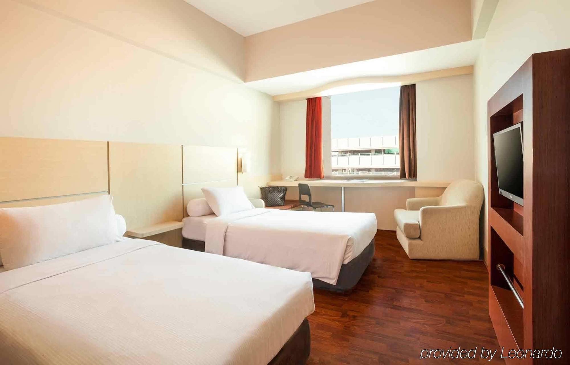 Hotel Ibis Mangga Dua Jakarta Exteriér fotografie